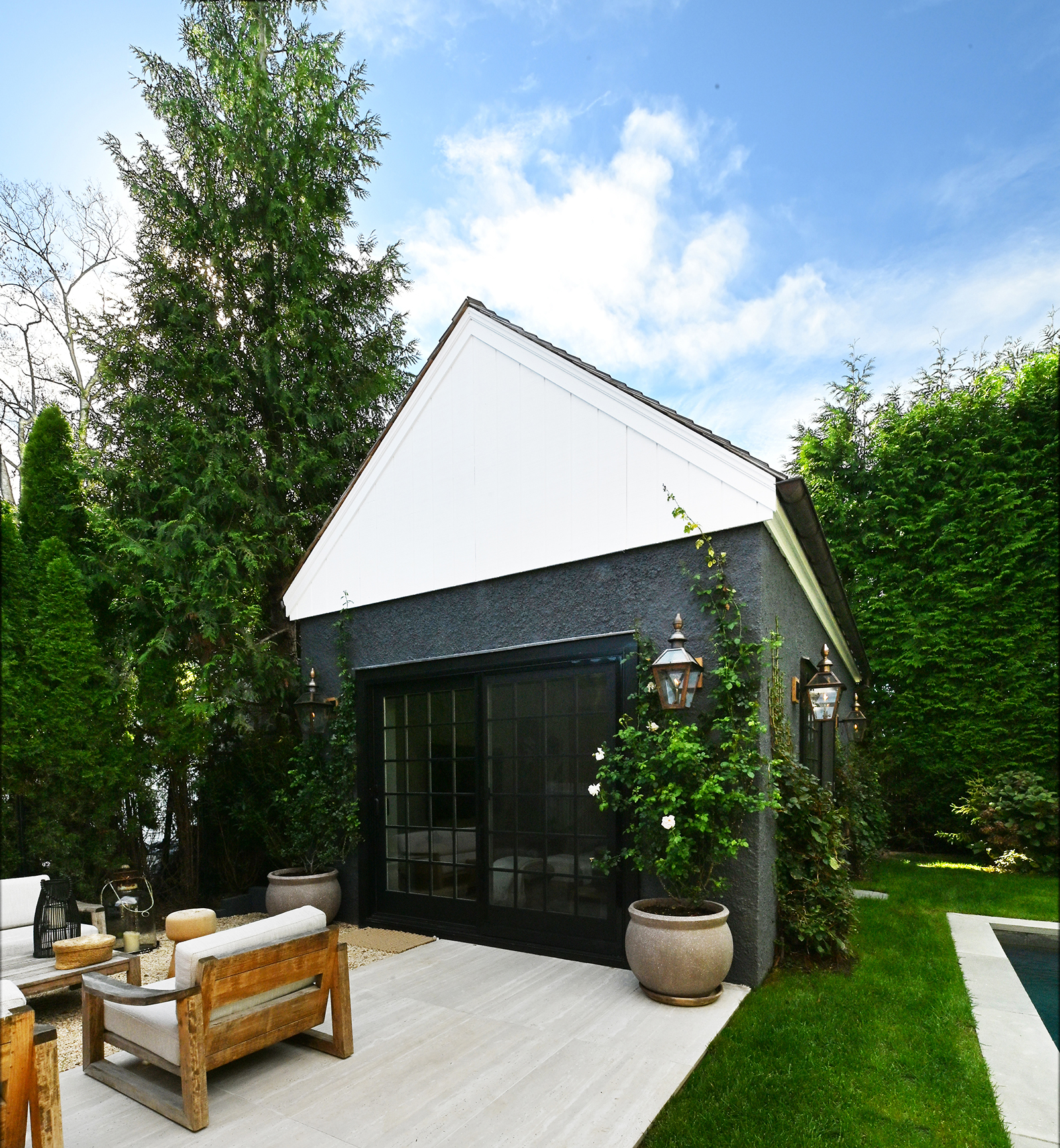 southampton village Pool house
